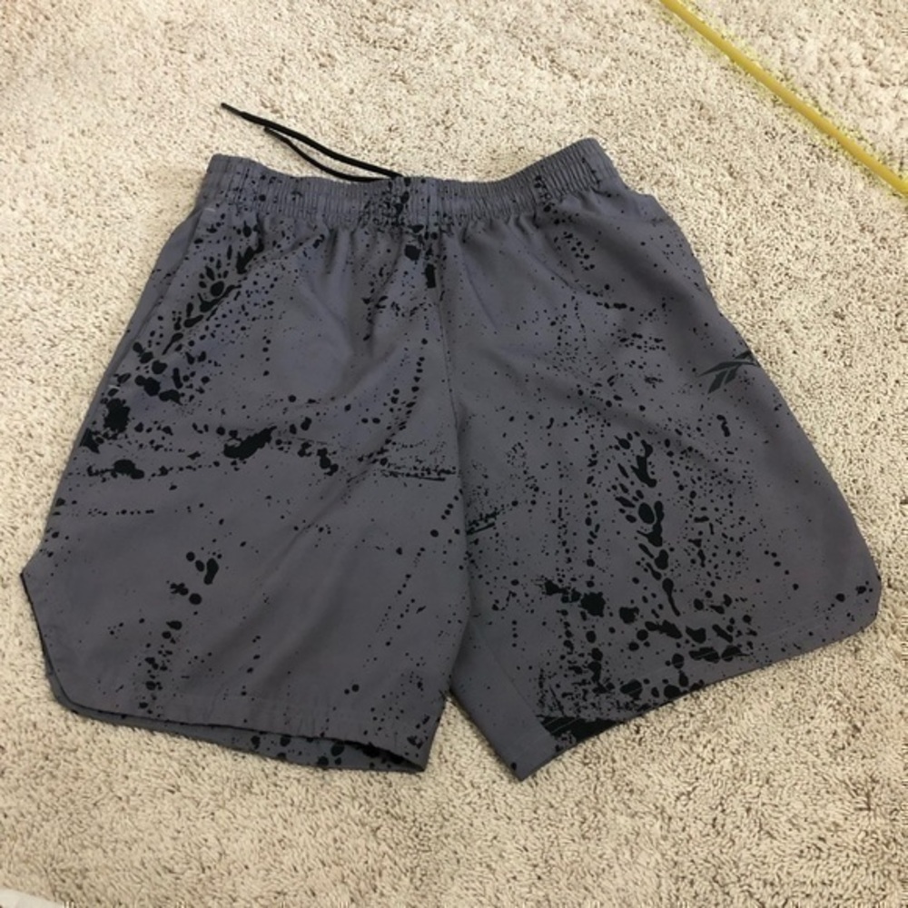 Men’s size small grey Reebok shorts